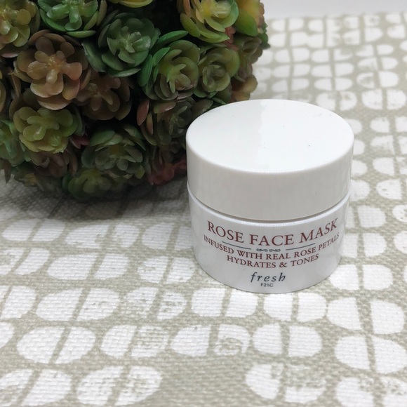 fresh Other - 💋 Rose face mask